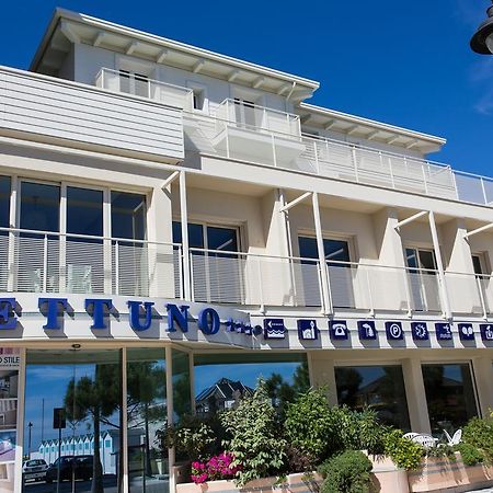 Hotel Nettuno Чезенатико Екстериор снимка