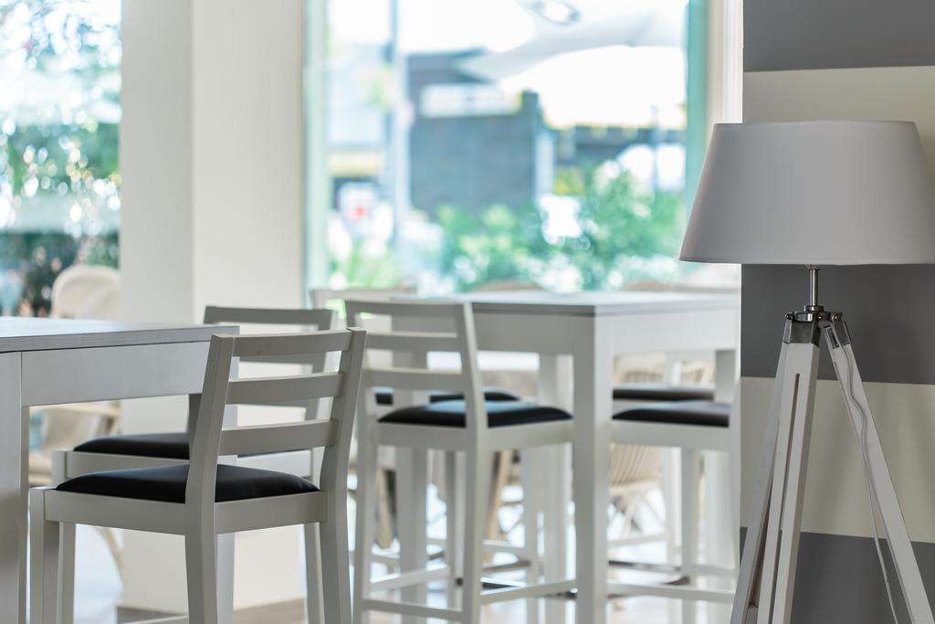 Hotel Nettuno Чезенатико Екстериор снимка