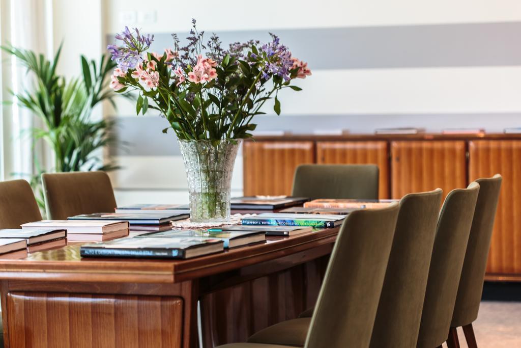 Hotel Nettuno Чезенатико Екстериор снимка