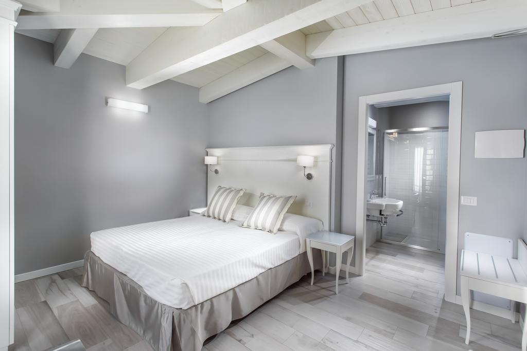 Hotel Nettuno Чезенатико Екстериор снимка