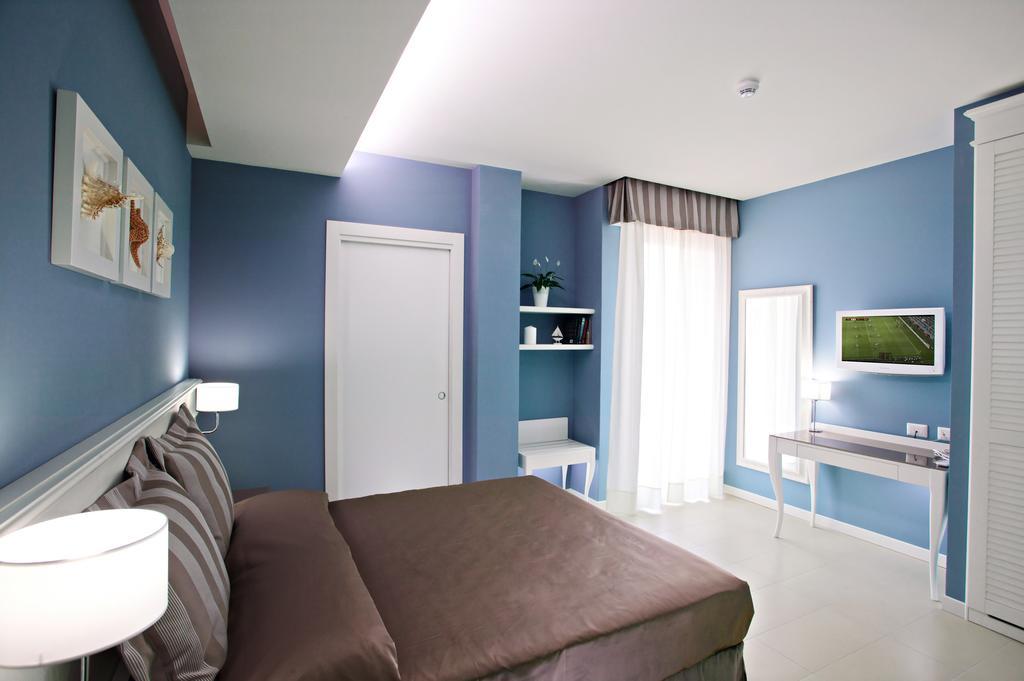 Hotel Nettuno Чезенатико Екстериор снимка